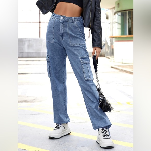 High Waisted Cargo Pants // SiZE M - Picture 8 of 11